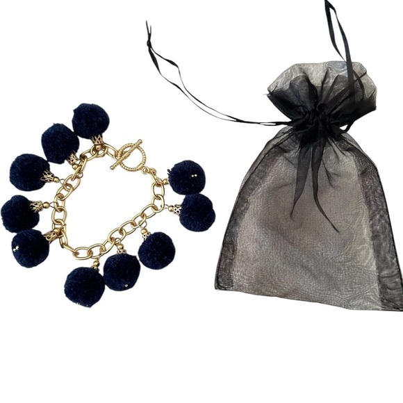 Boutique unbranded Gold tone navy Pom Pom Bracelet toggle closure bracelet 7 in - Picture 1 of 7